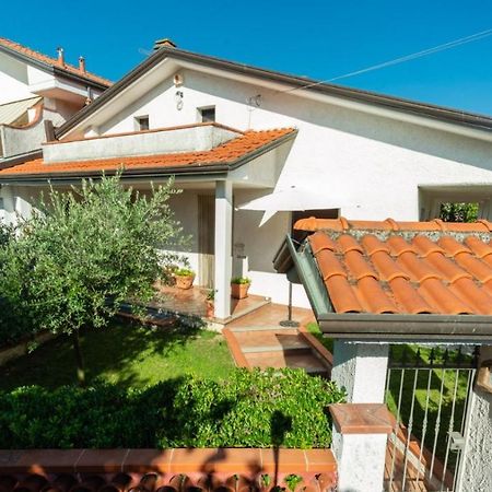 B&B Il Girasole Ortonovo Exterior foto
