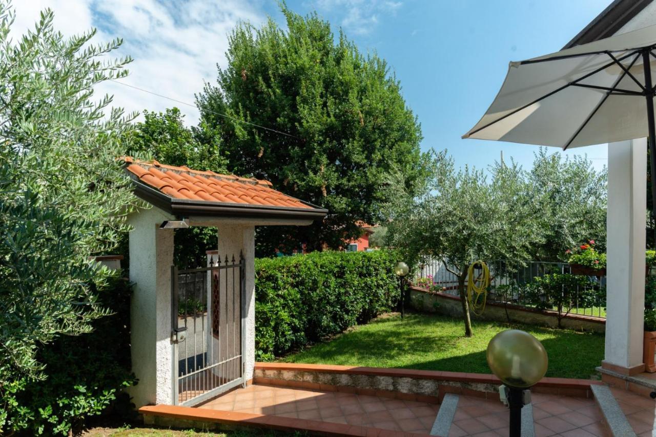 B&B Il Girasole Ortonovo Exterior foto
