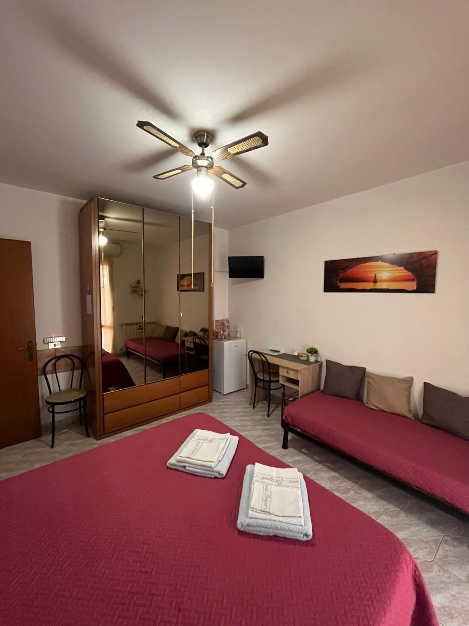 B&B Il Girasole Ortonovo Exterior foto