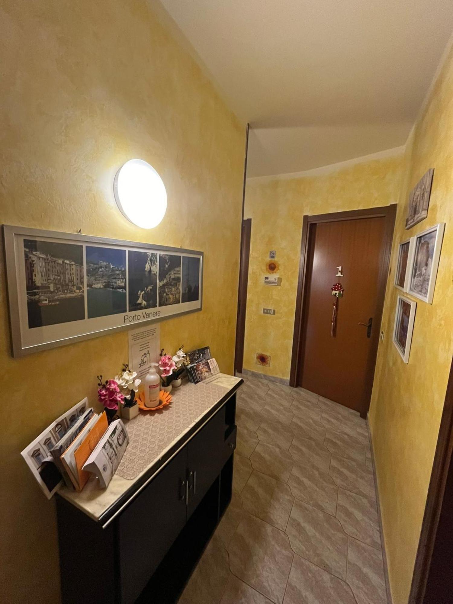 B&B Il Girasole Ortonovo Exterior foto