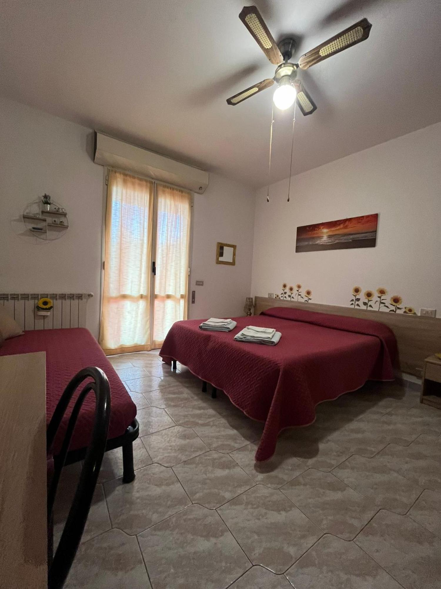 B&B Il Girasole Ortonovo Exterior foto