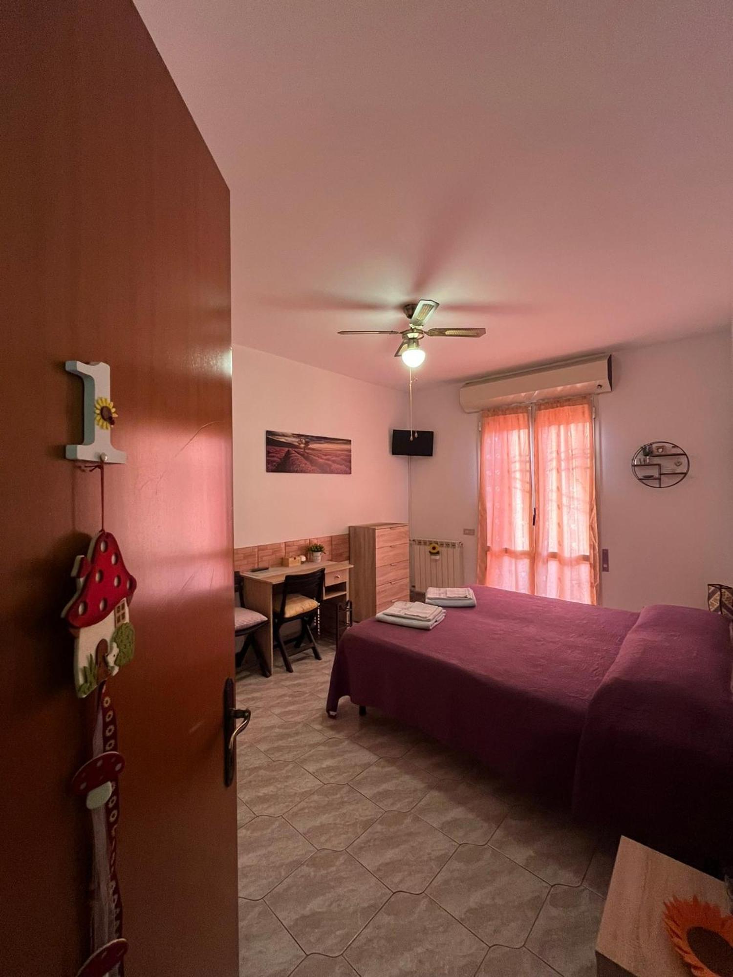 B&B Il Girasole Ortonovo Exterior foto